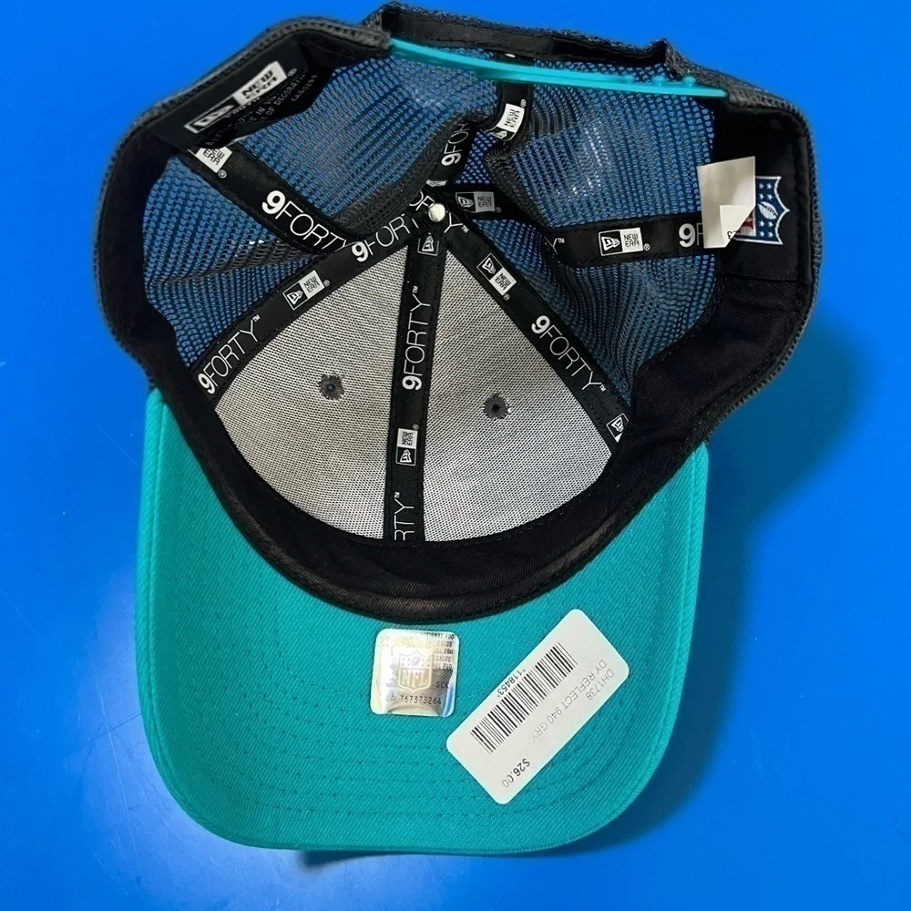 NWT. Miami Dolphin’s Kid’s Adjustable Hat.
